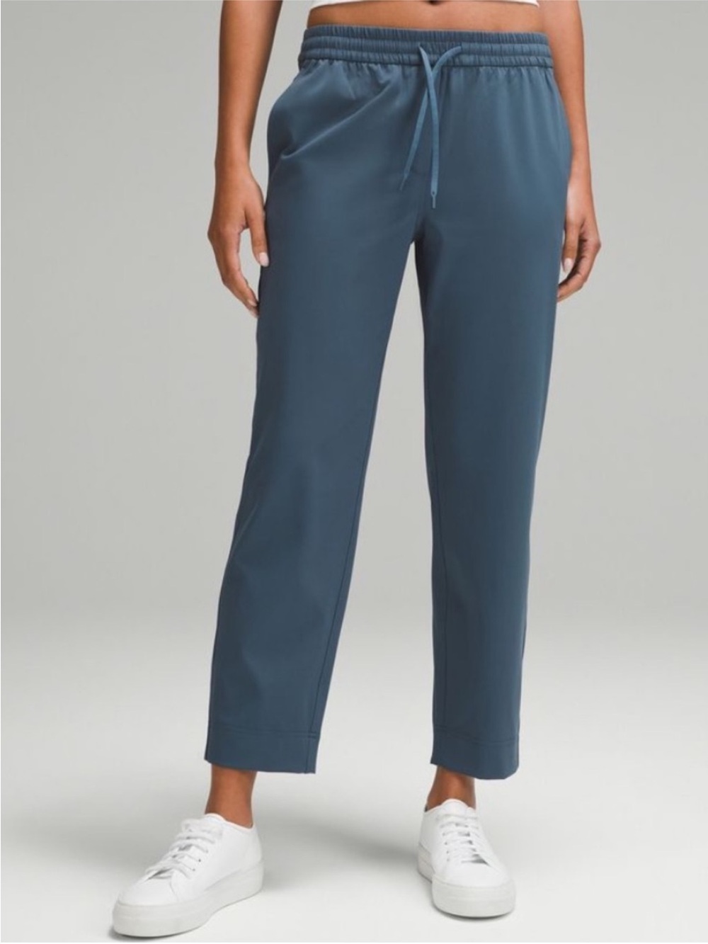 Lululemon Tapered-Leg Mid-Rise Pant 7/8 Length *Luxtreme in Graphite